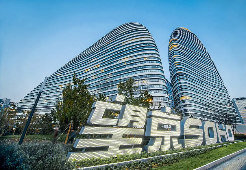 深圳富士康集团应用三相无线远程电表案例(图1)